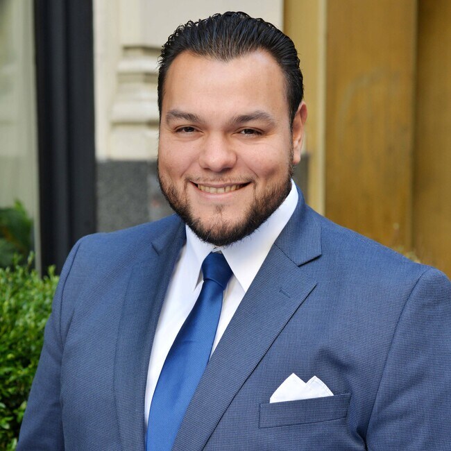Agent Photo