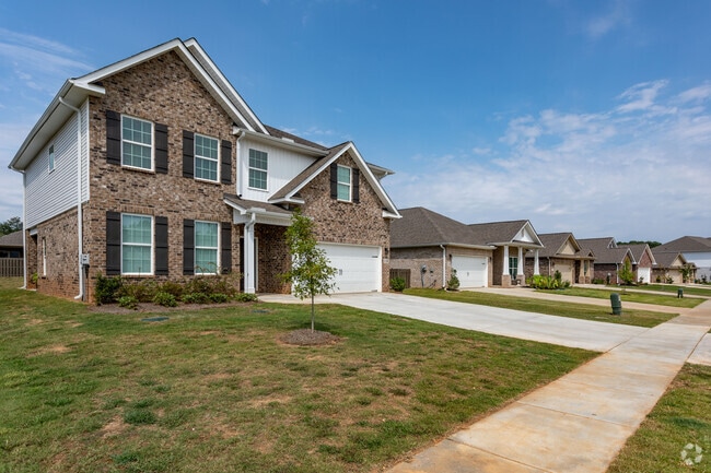 Neighborhoods of all shapes and sizes are popping up all over Harvest Alabama.