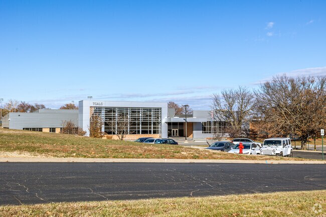 Capital City School has 67 students in grades 7-12 with a student-teacher ratio of 4 to 1.