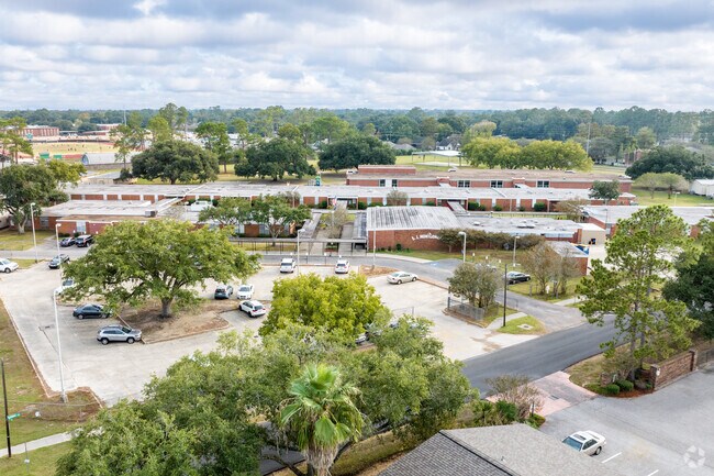 S.J. Montgomery Elementary School has an overall Niche grade of B minus.