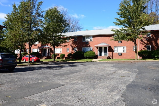 Woodside Apartments, Edison, NJ 08817 - photo 6