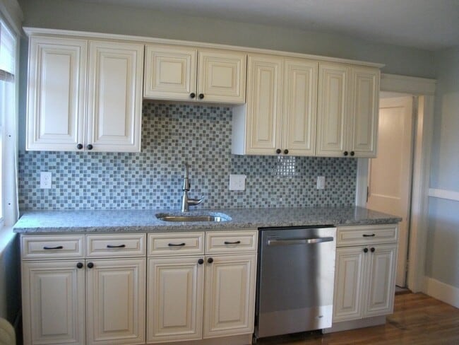 11 Indian Lake Pkwy unit 1, Worcester, MA 01605 - photo 3