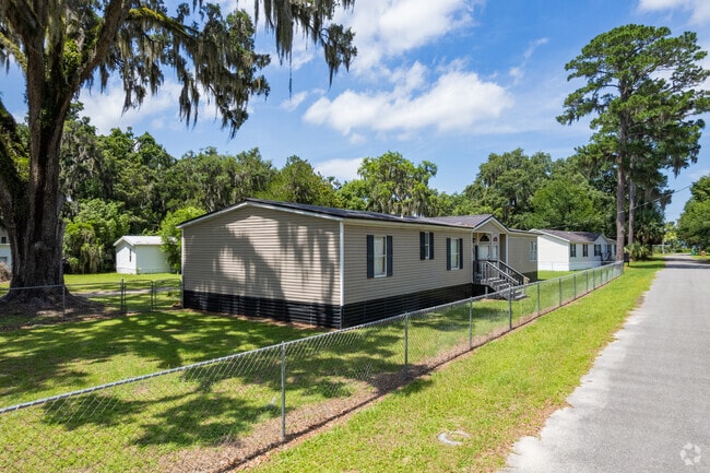 Manufactured homes can provide a more affordable options for new home owners in Crescent.