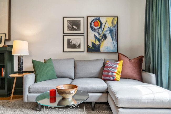 1524 W Berteau Ave unit FL1-ID1360110P, Chicago, IL 60613 - photo 2