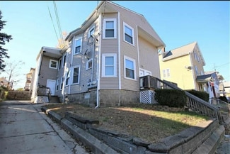 102 1st Ave Unit 1, Woonsocket, RI 02895