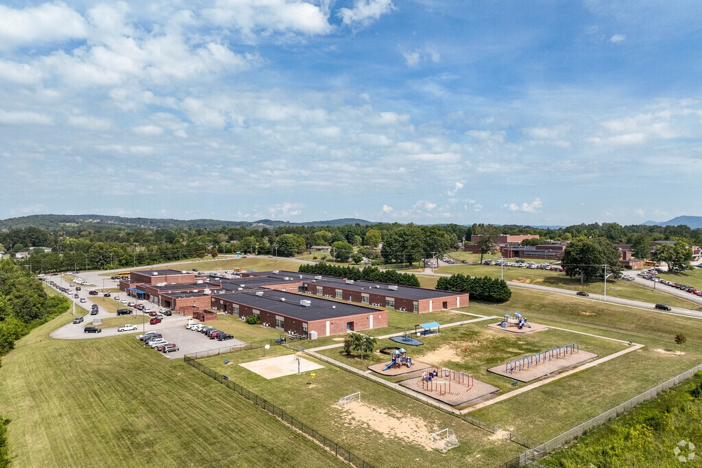 Gibbs Elementary School serves K through 5th grade students in the area.
