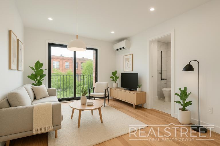 New 1 Bedroom with Private Balcony, In-Uni...