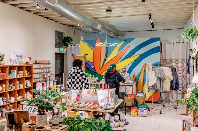 Devil's Ivy is a highly rated plant nursery in the Jefferson Park neighborhood.