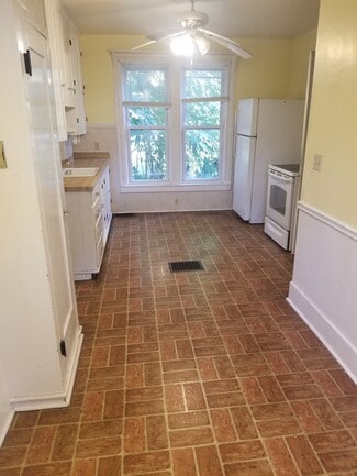 3 North St Unit 3, Le Roy, NY 14482