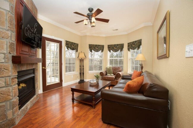 175 Golf View Dr unit ID1267954P, Branson, MO 65616 - photo 2