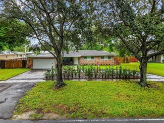 152 SW 59th Ave, Plantation, FL 33317