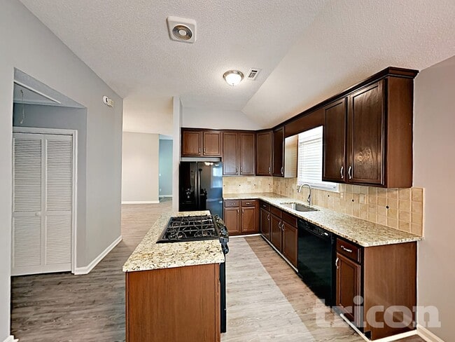 105 Peach Pointe Dr, McDonough, GA 30253 - photo 6