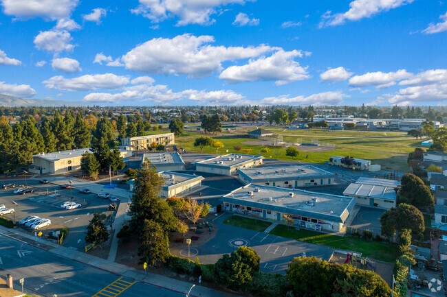 Brookvale Elementary School teaches grades K-5.