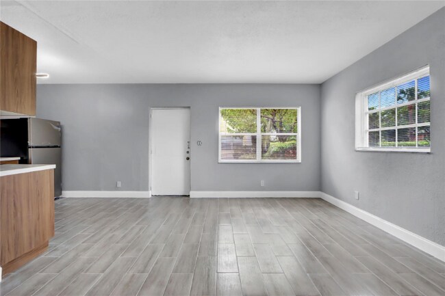 260 NW 19th St, Boca Raton, FL 33432 - photo 7