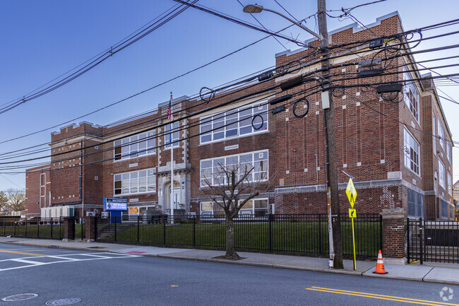 Wilson Elementary School serves students living in Lodi.