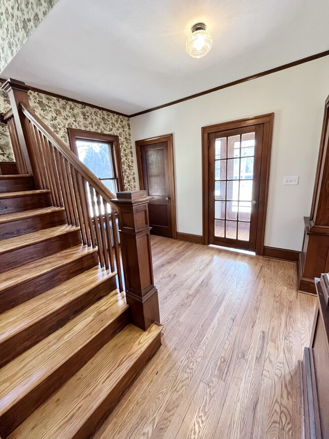 1465 Main St, South Windsor, CT 06074