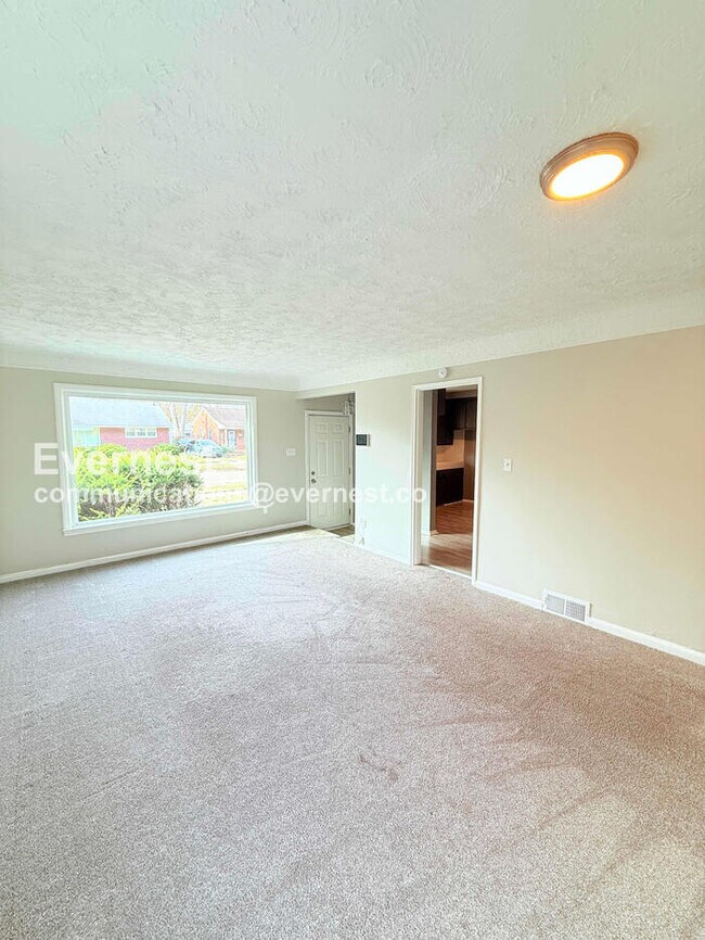 19908 Heyden St, Detroit, MI 48219 - photo 5