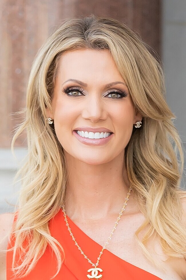 Jennifer Skoff