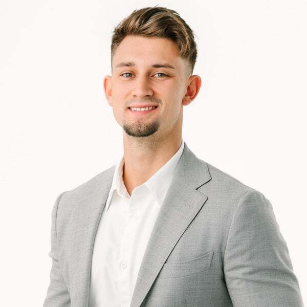 Agent Photo