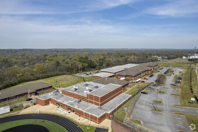 Wenonah High School is located near an industrial site in Industrial Center, Birmingham, AL.