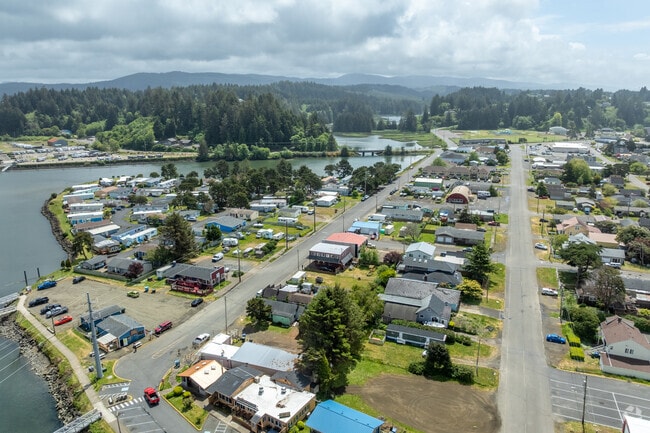 Waldport is a city on the Oregon Coast featuring a variety of activities such as hiking, crabbing and fishing.