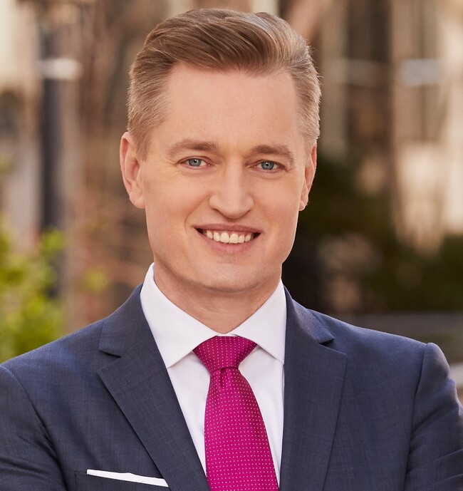 Agent Photo