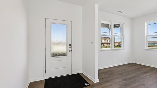 7861 Magnolia St, New Palestine, IN 46163 - photo 4