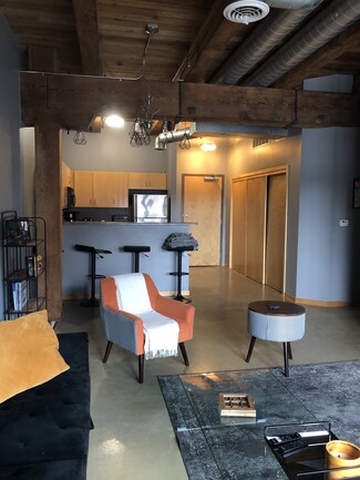 322-326 E 8th St, Sioux Falls, SD 57103