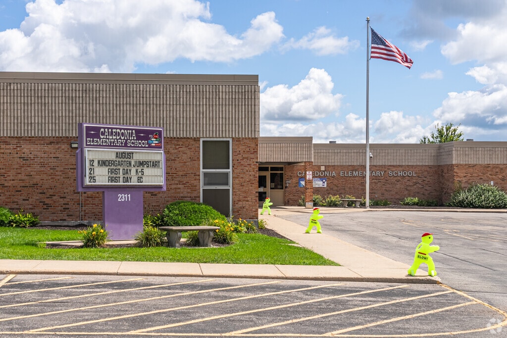 Caledonia Elementary School has 437 students and a student-teacher ratio of 14 to 1.