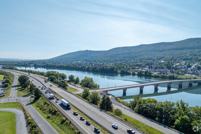 Millionaire's Row is only minutes from I-180, making travel nearby a breeze.