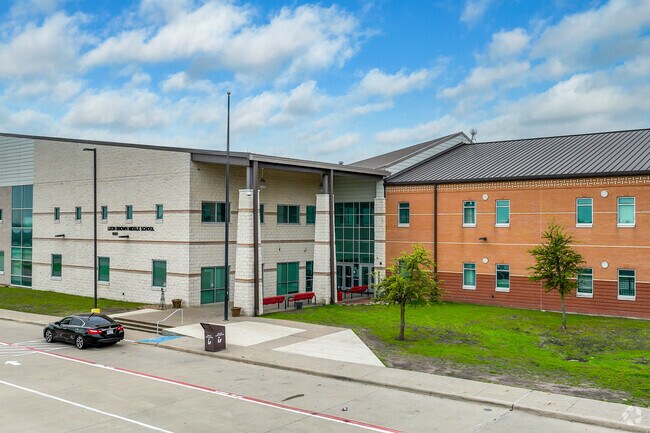 Leon Brown Middle School is Inspiring Students Through Innovative Education!