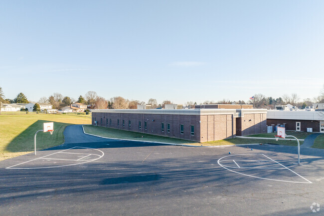 Lower Nazareth Elementary School serves 613 students.