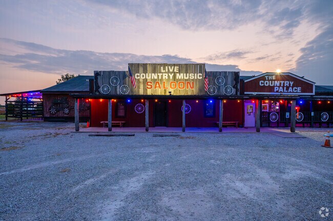 The Country Palace is the hot entertainment spot in the Bon Air area.