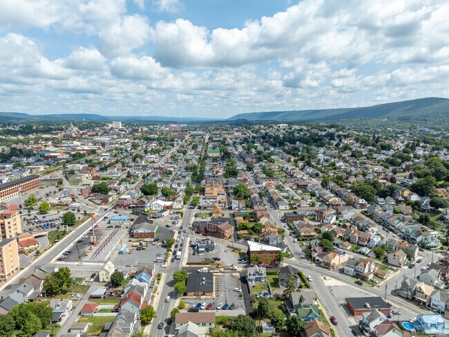 Columbia Park sits at the intersection of 6th and Union streets.