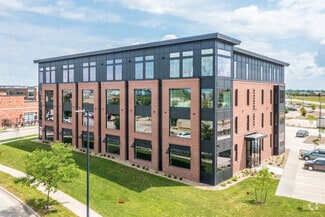 1335 SW Merchant St, Ankeny, IA 50023