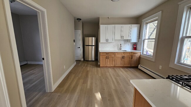 378 E 18th St unit 3, Paterson, NJ 07524 - photo 2