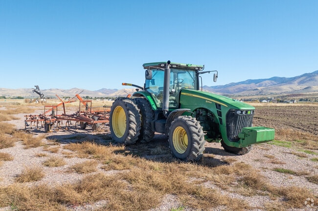Green pastures and grain fields define Cove’s agricultural heritage.
