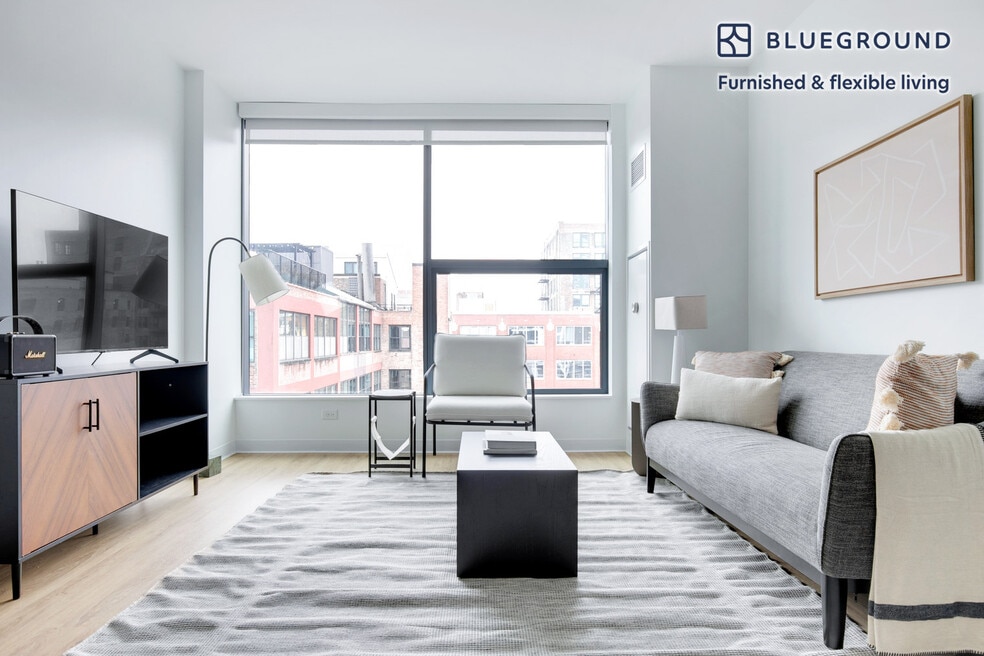 808 W Van Buren St unit FL7-ID531, Chicago, IL 60661 - photo 1