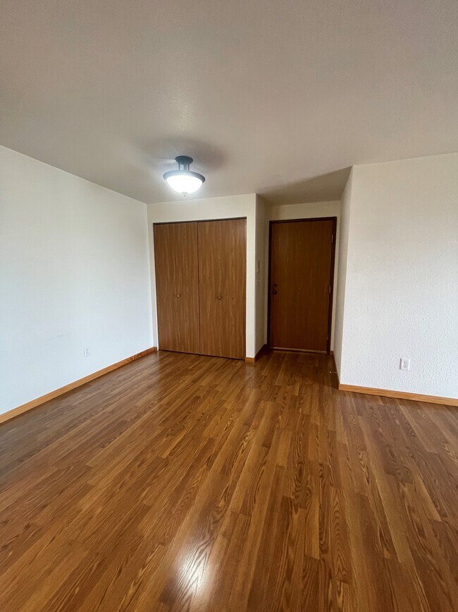 Skyview Apartments, Little Chute, WI 54911 - photo 3