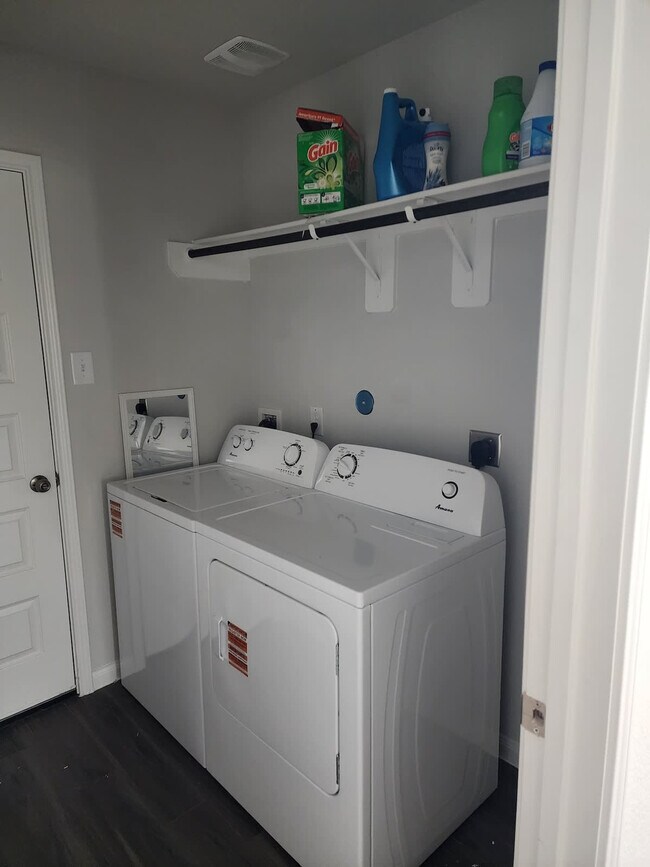 8110 Alpine Bearberry Dr unit ID1283921P, Houston, TX 77016 - photo 4