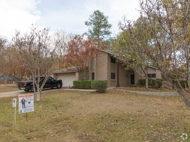 Clinton offers a variety of architectural styles, including unique traditional homes.