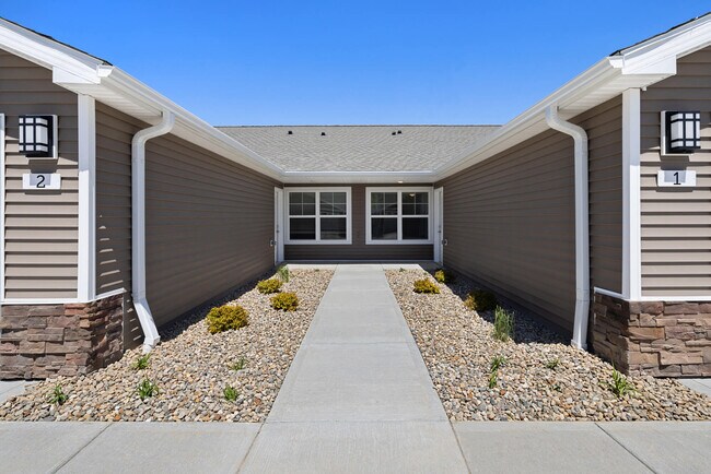 Redwood Crystal Lake, Crystal Lake, IL 60014 - photo 3