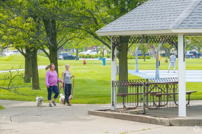 Grasmere Park is the perfect place for an afternoon hike.