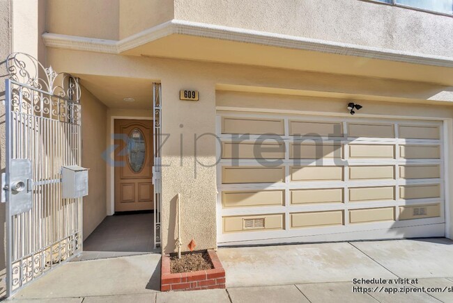 609 Cambridge St, San Francisco, CA 94134 - photo 4