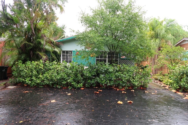 217 SW 11th Ct unit 2, Fort Lauderdale, FL 33315 - photo 4