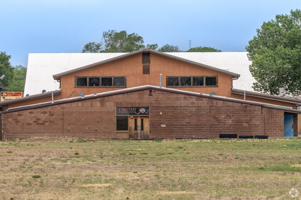 Capitan Middle School scores a A minus on Niche.