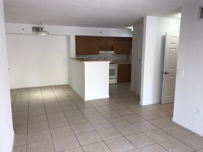 Welcome to Your Ideal Home in North Miami's Gated Community, North Miami, FL 33161 - photo 7