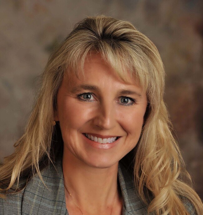 Suzie Mills