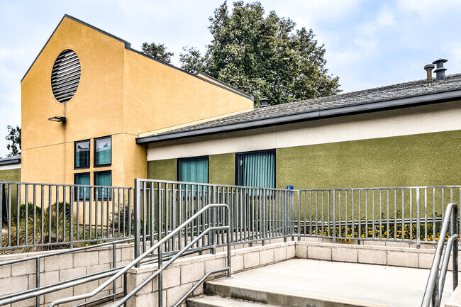 Rancho Cucamonga's Bear Gulch Elementary School has a modern campus.