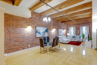 272 Friend St Unit 4, Boston, MA 02114